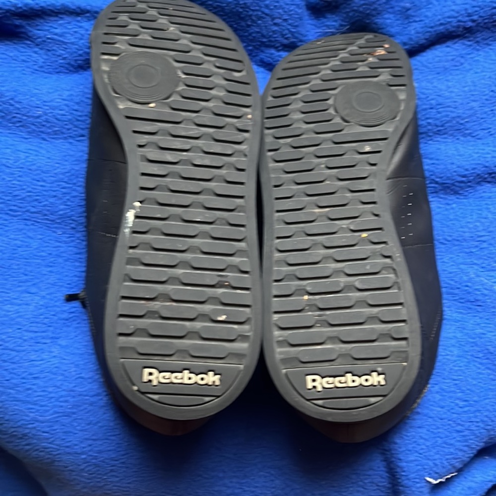 Women’s Reebok classic black size ten - Picture 3 of 8